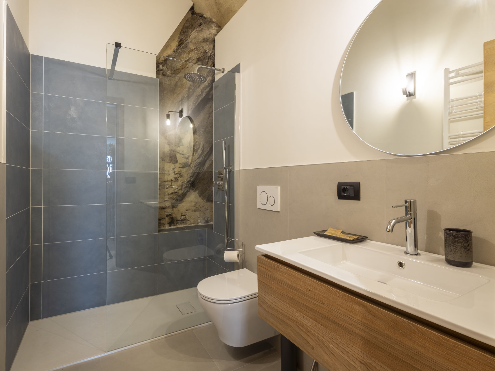 Al Vignale - La Grotta - Binnen