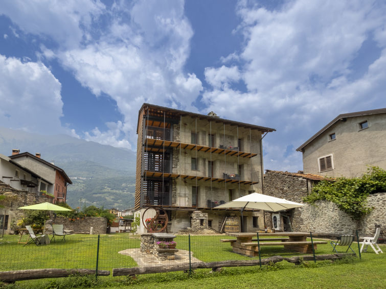 Op 600m van het centrum: appartement met wellness in Valtellina in Valtellina