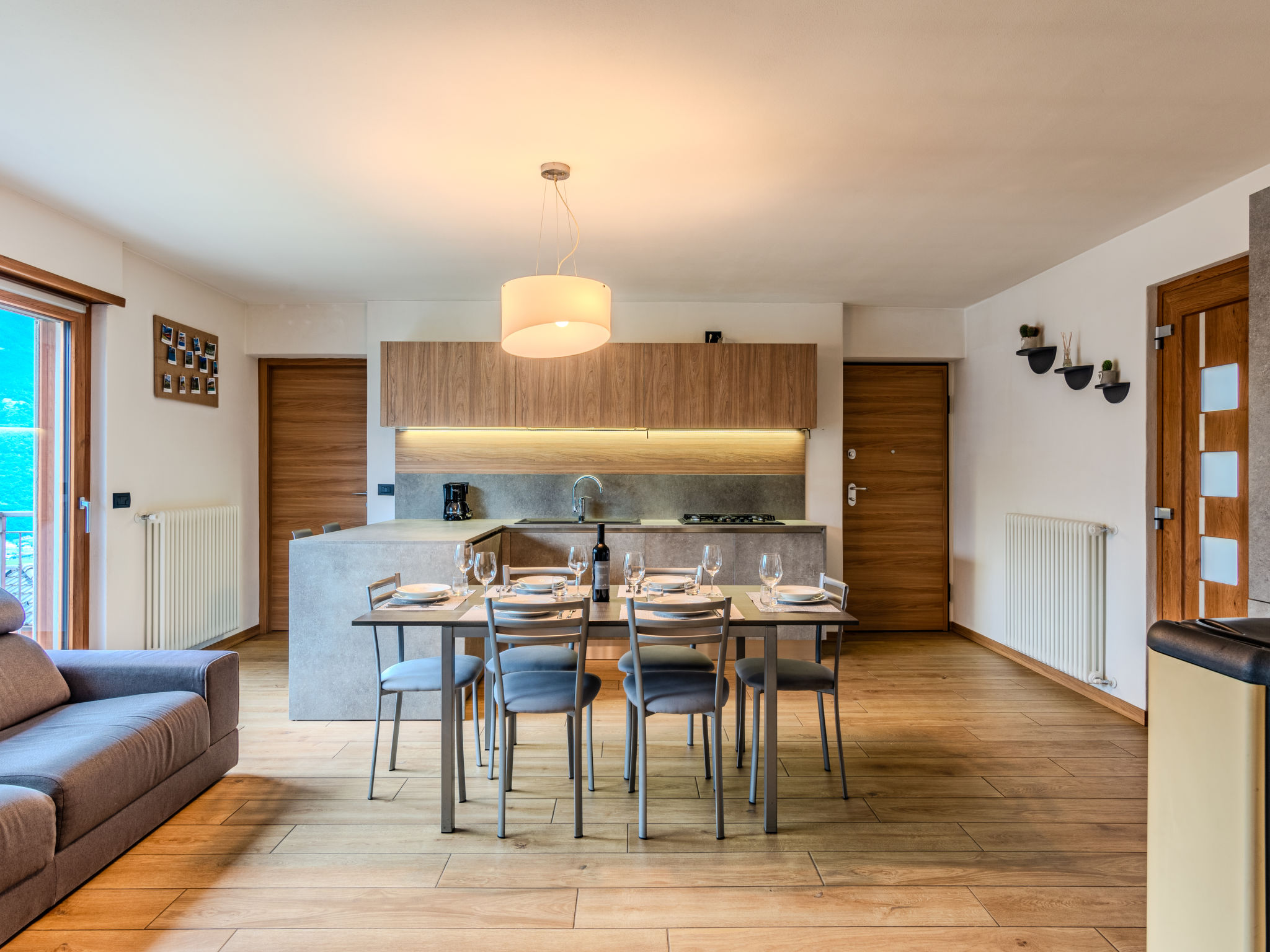 Kitchen / Dining Room