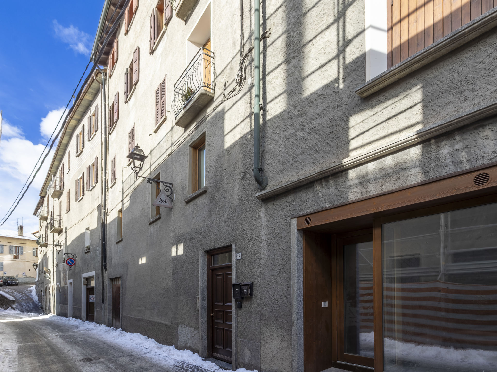 Erica Apartments - Outside