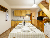 Historisch appartement in het hart van Val di Mello, direct aan de bosrand - thumbnail 3