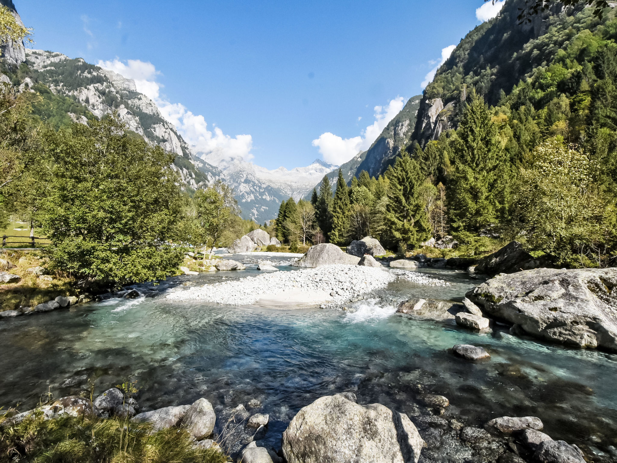Val di Mello Mountain Flat-Omgeving