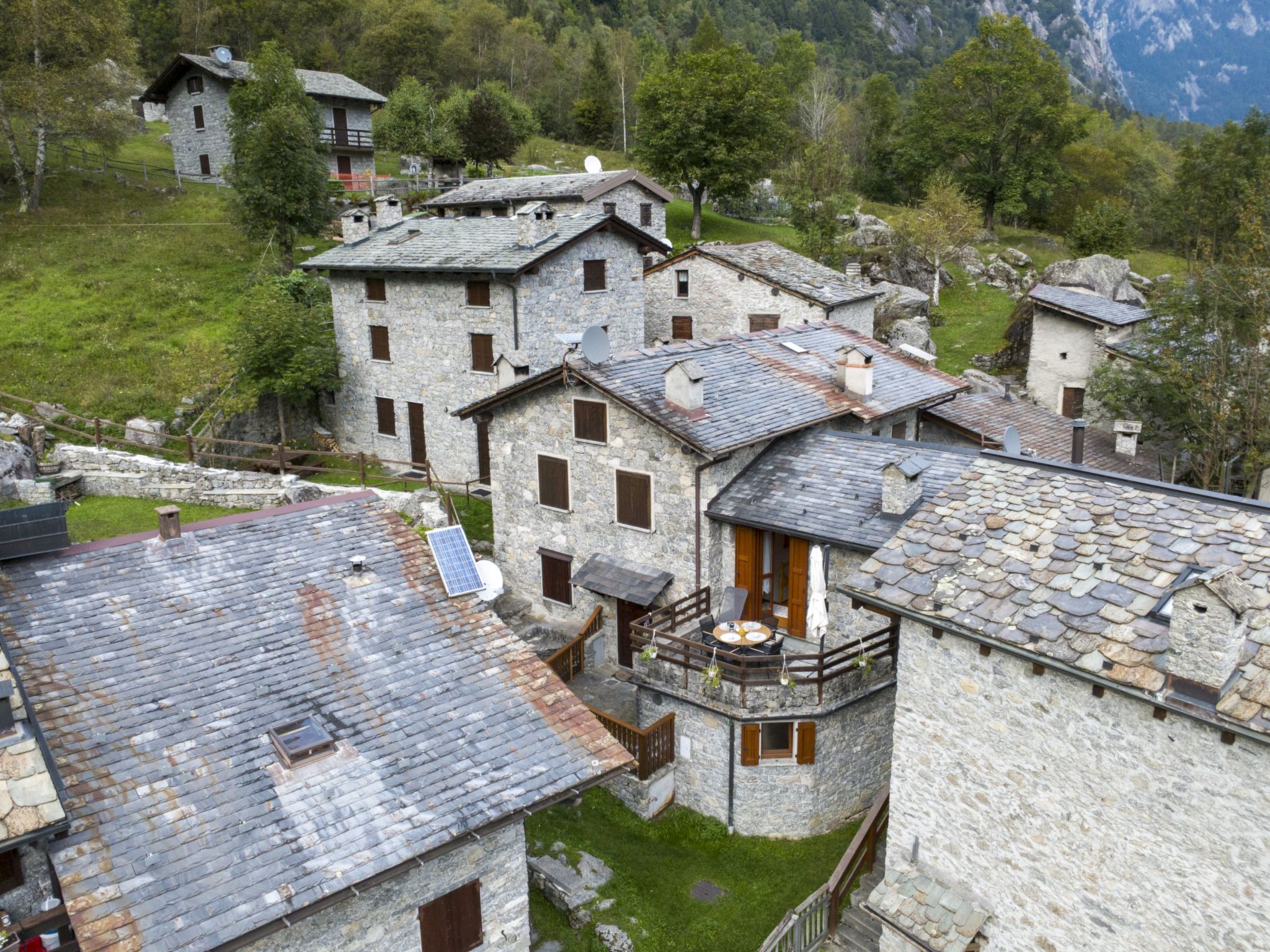 Val di Mello Mountain Flat-Draußen