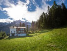 QC House- Chalet tra le alpi