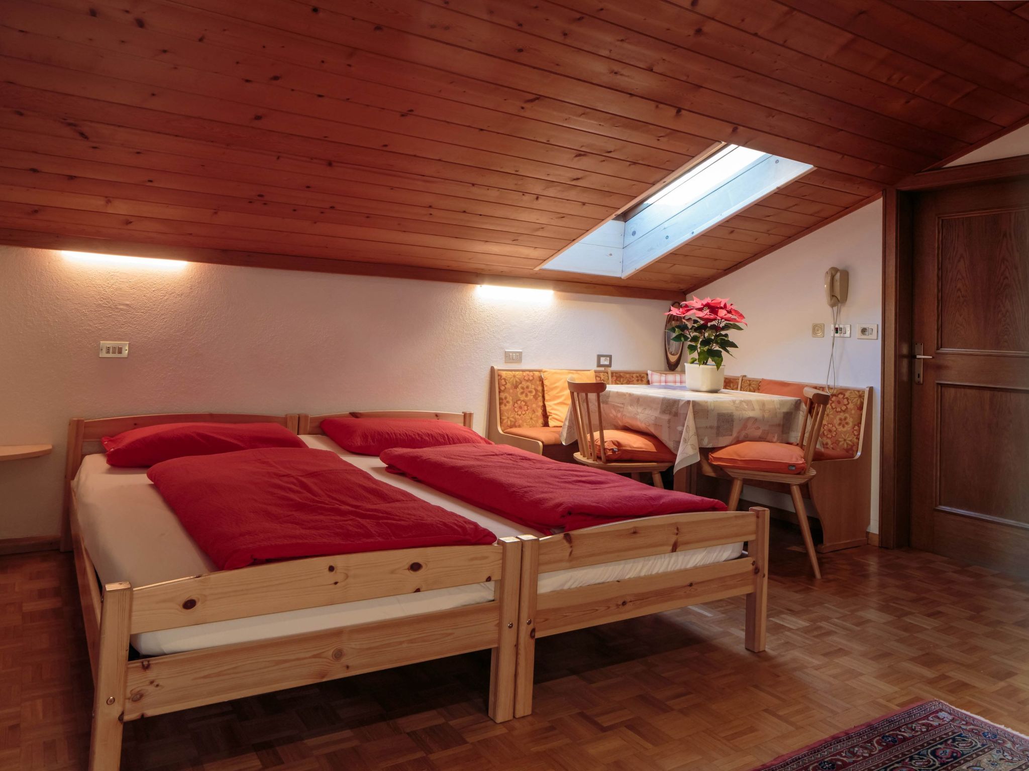 Mit privatem Balkon-Dedans