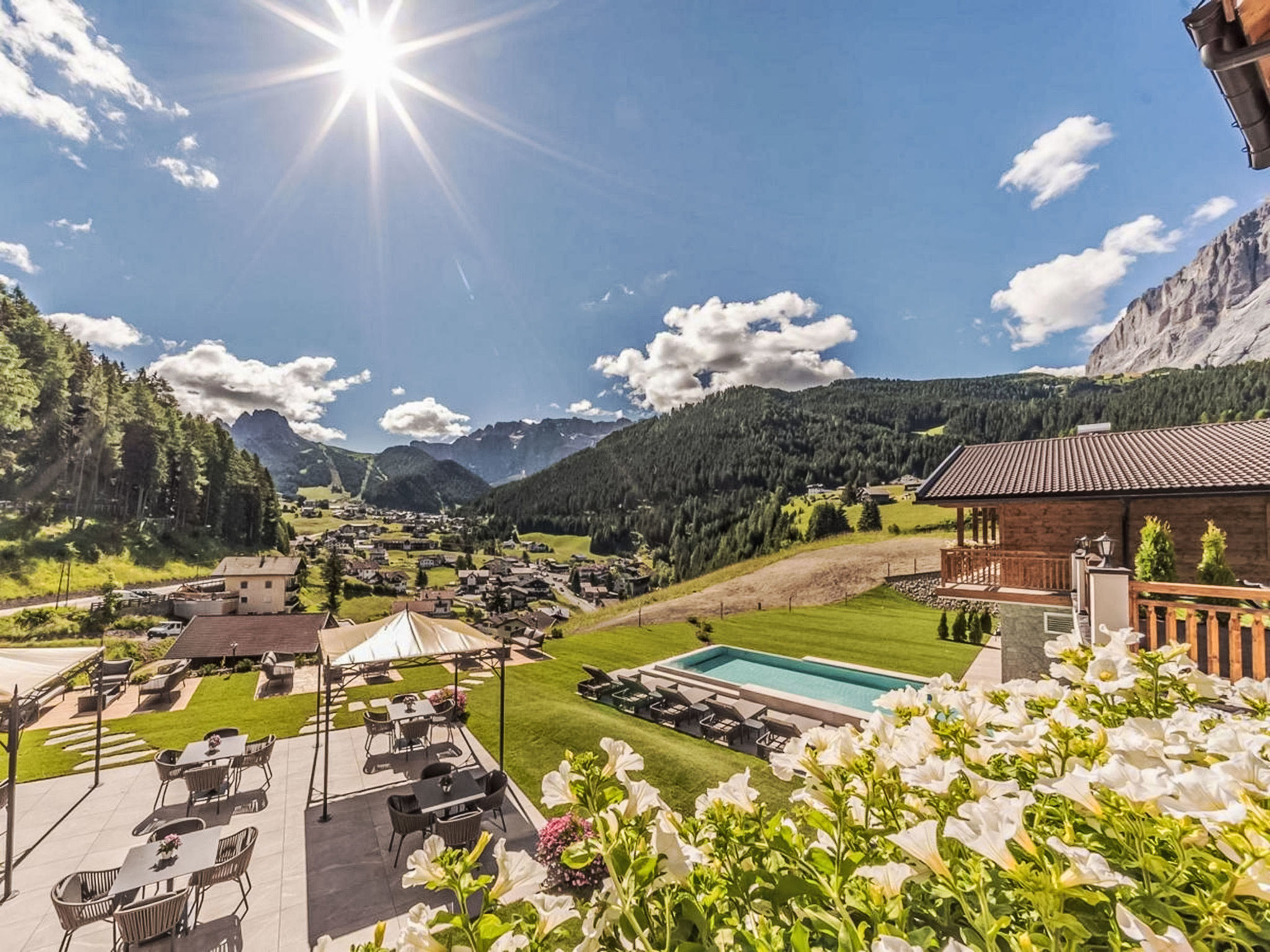 Photo of 4BR SELLA