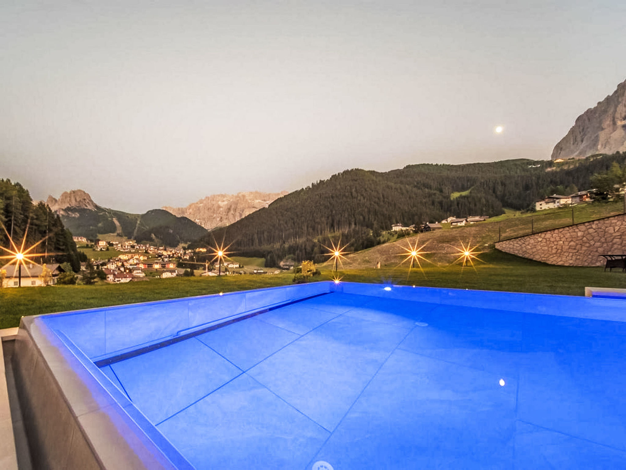 Photo of 4BR SELLA