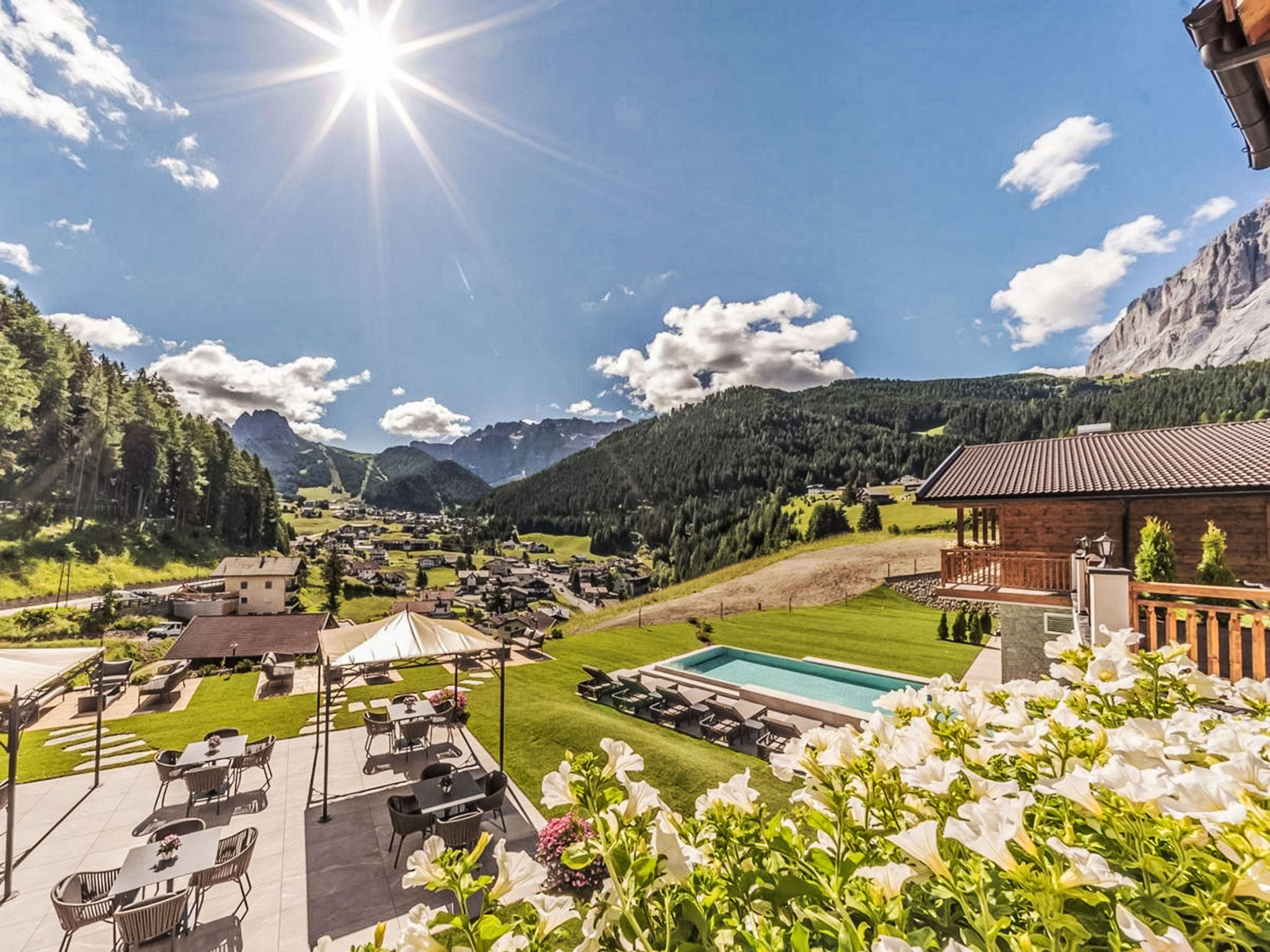 Photo of 4BR SELLA
