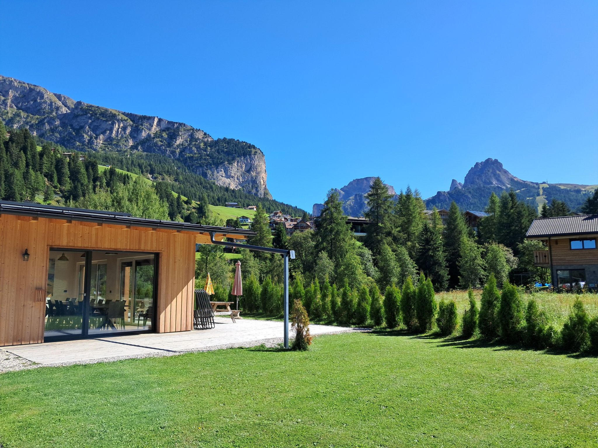 This detached chalet is located at the entrance to Selva di Val Gardena, a top holiday destination in the South Tyrolean Dolomites, in a quiet location on a private side street with very little traffi..