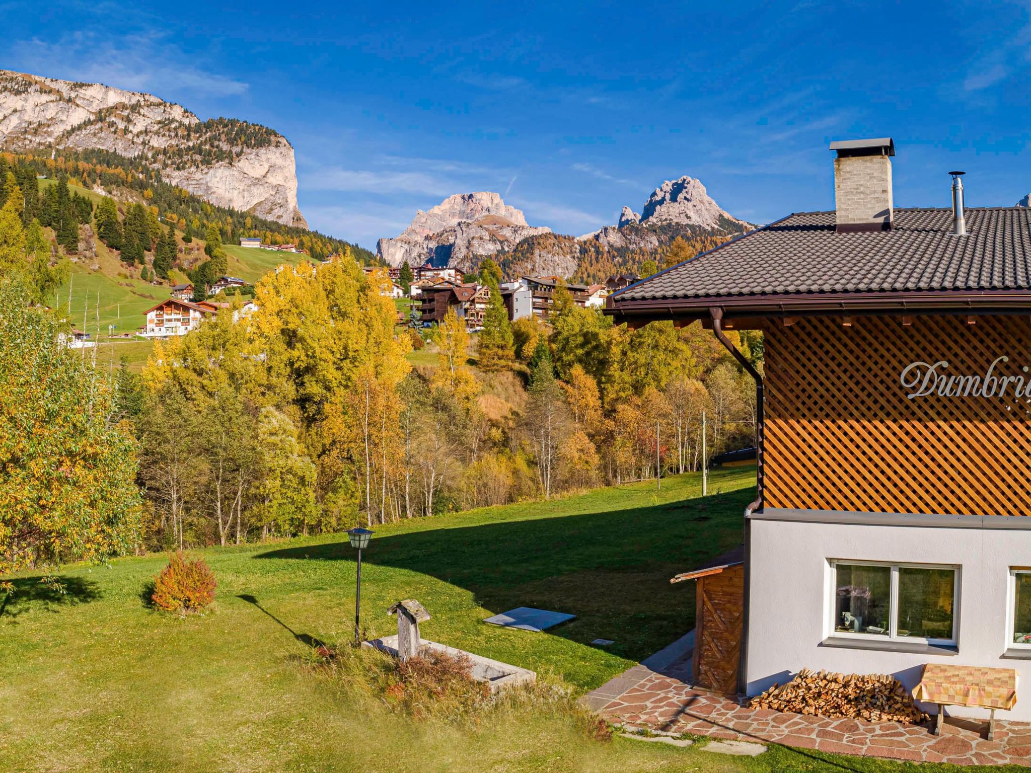 Dumbria Dolomites-Dedans