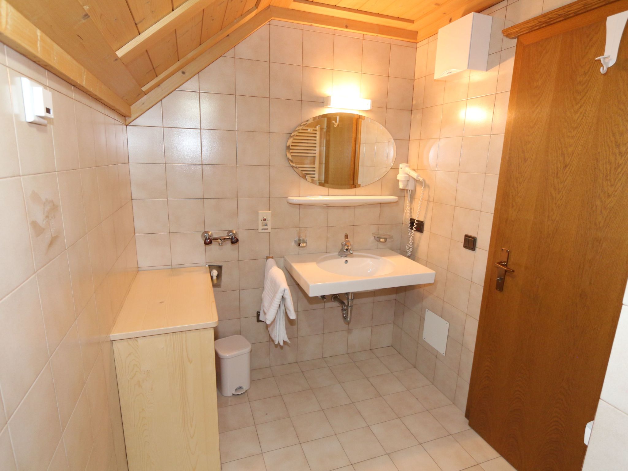 "Ciasa Linda App.3-Drinnen