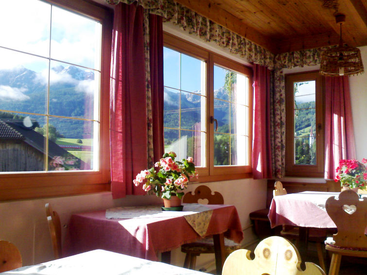 Search and Stay destination Nove Case, Trentino-Alto Adige - Italy from AU$ 154. Zollerhof (OLA192)