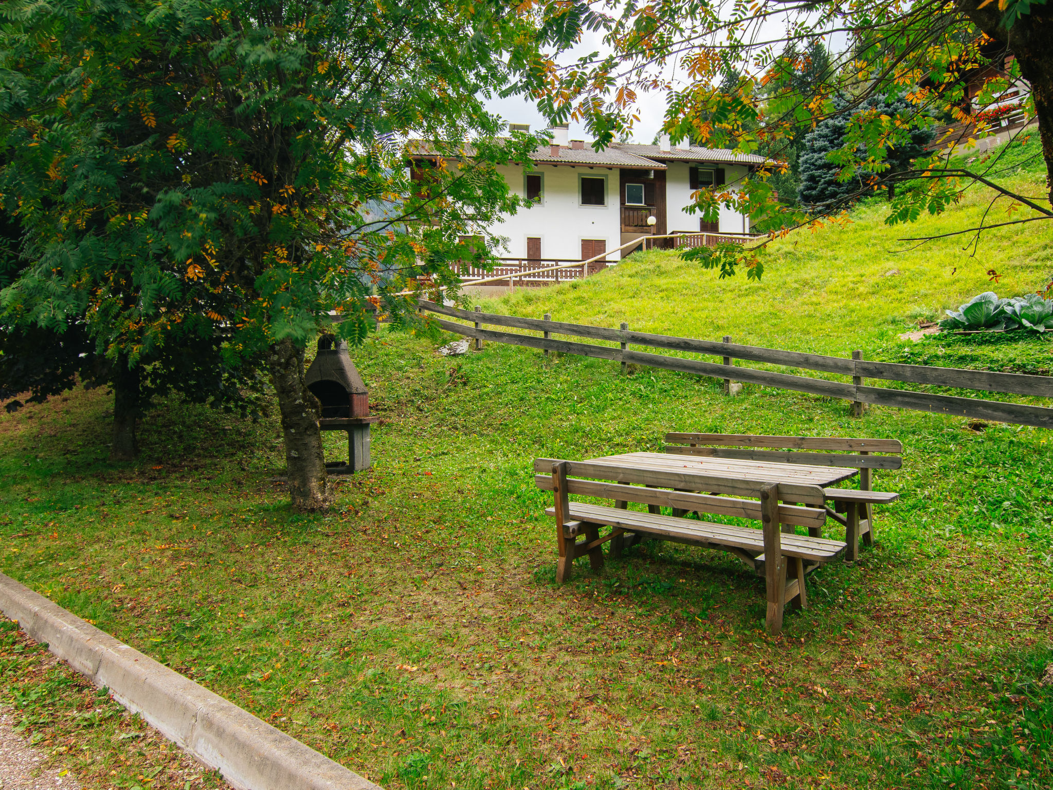 Family House-Buiten