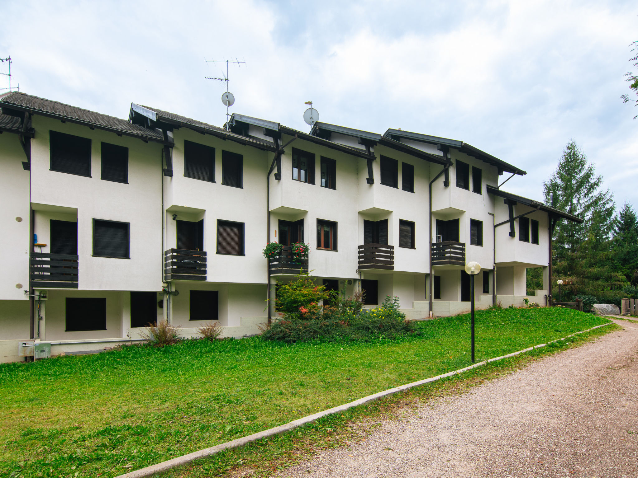 Family House-Buiten