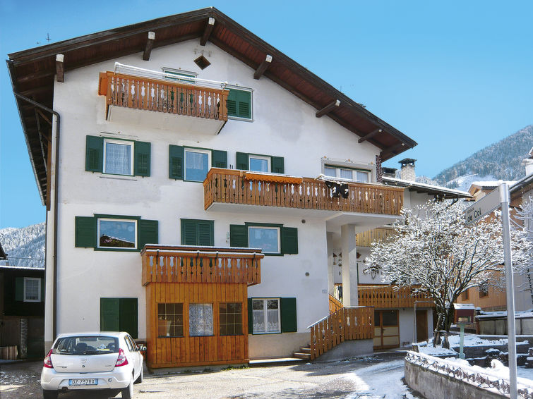 Op 350m van de piste: ruim appartement in Pozza di Fassa in Pozza di Fassa