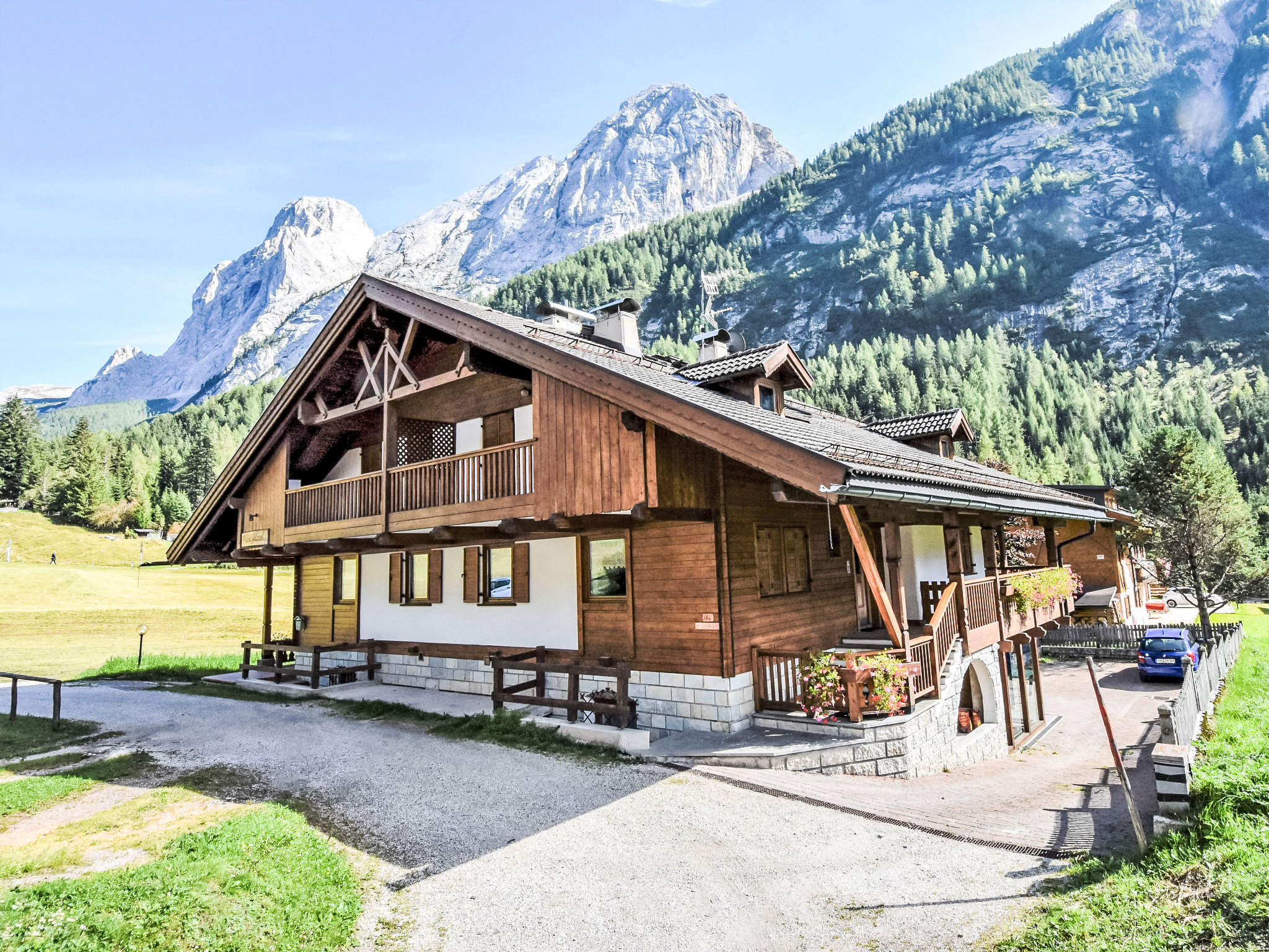 Canazei accommodation chalets for rent in Canazei apartments to rent in Canazei holiday homes to rent in Canazei