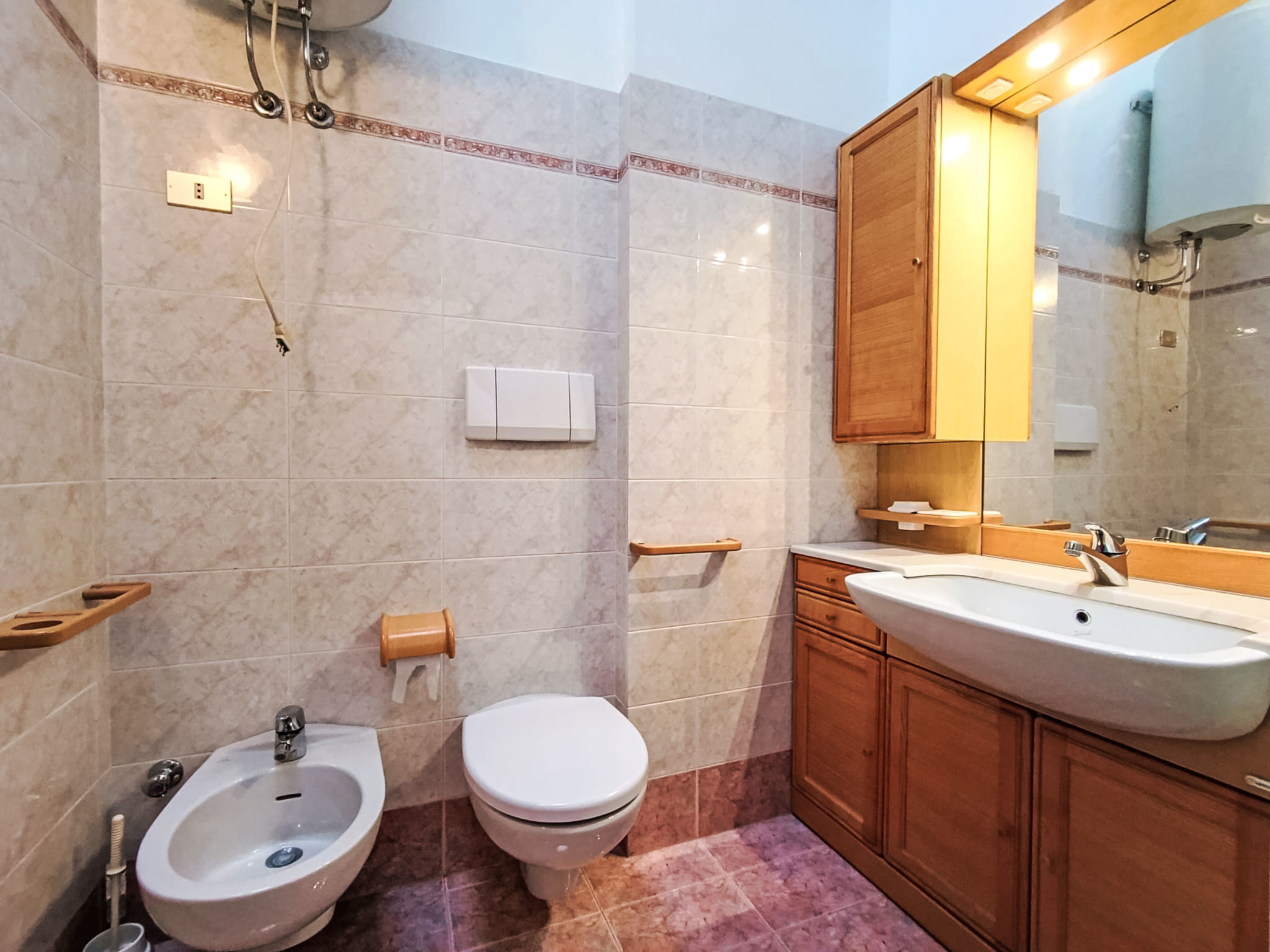 Cesa sot Larsec-Inside