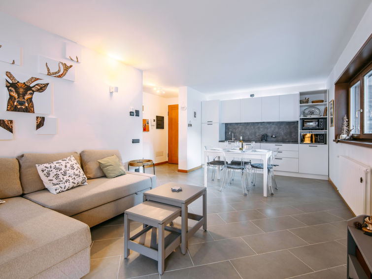 Bergzicht en comfort in Canazei: Appartement voor 5 personen in Canazei