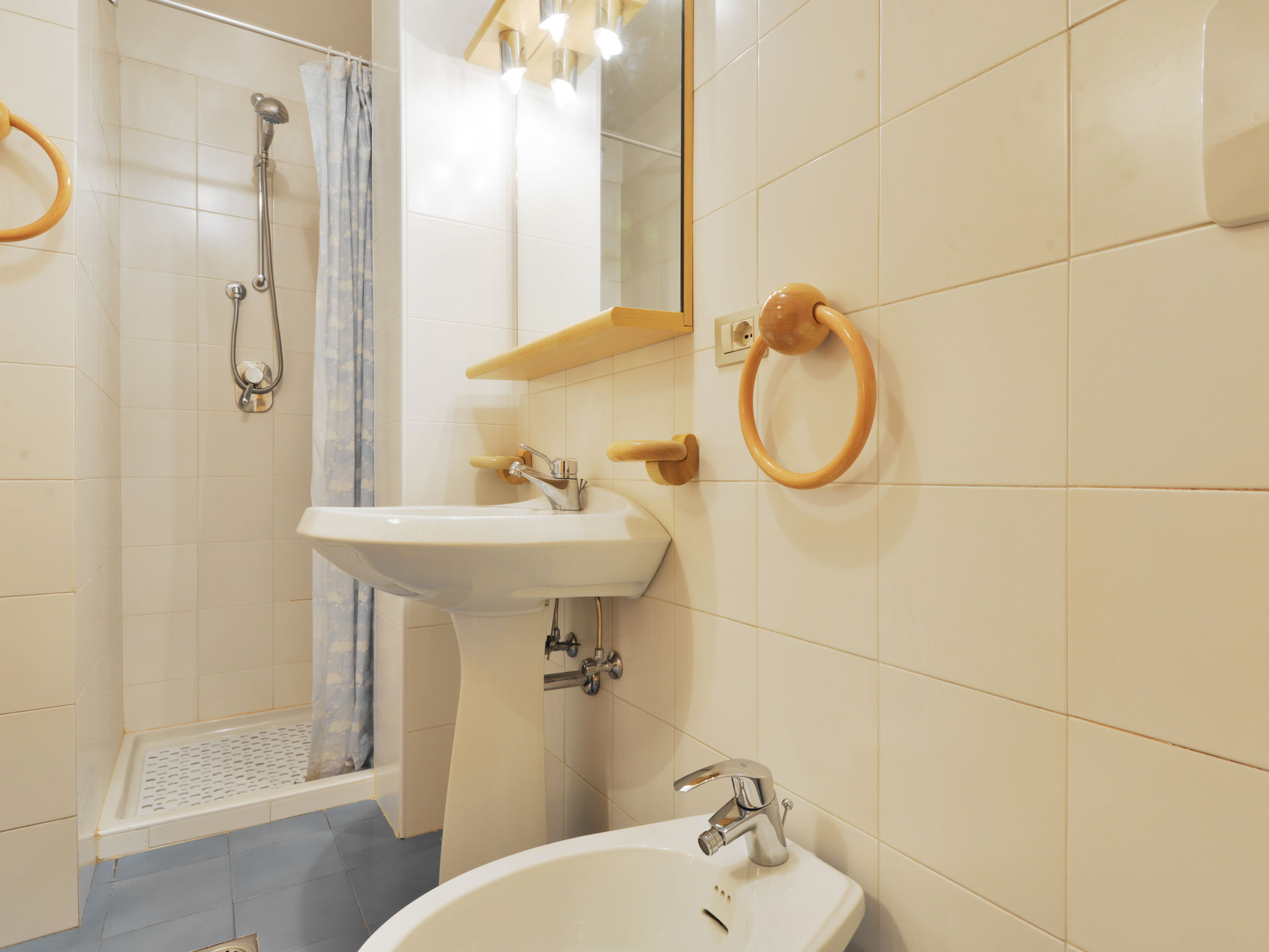 Photo of Apt 3