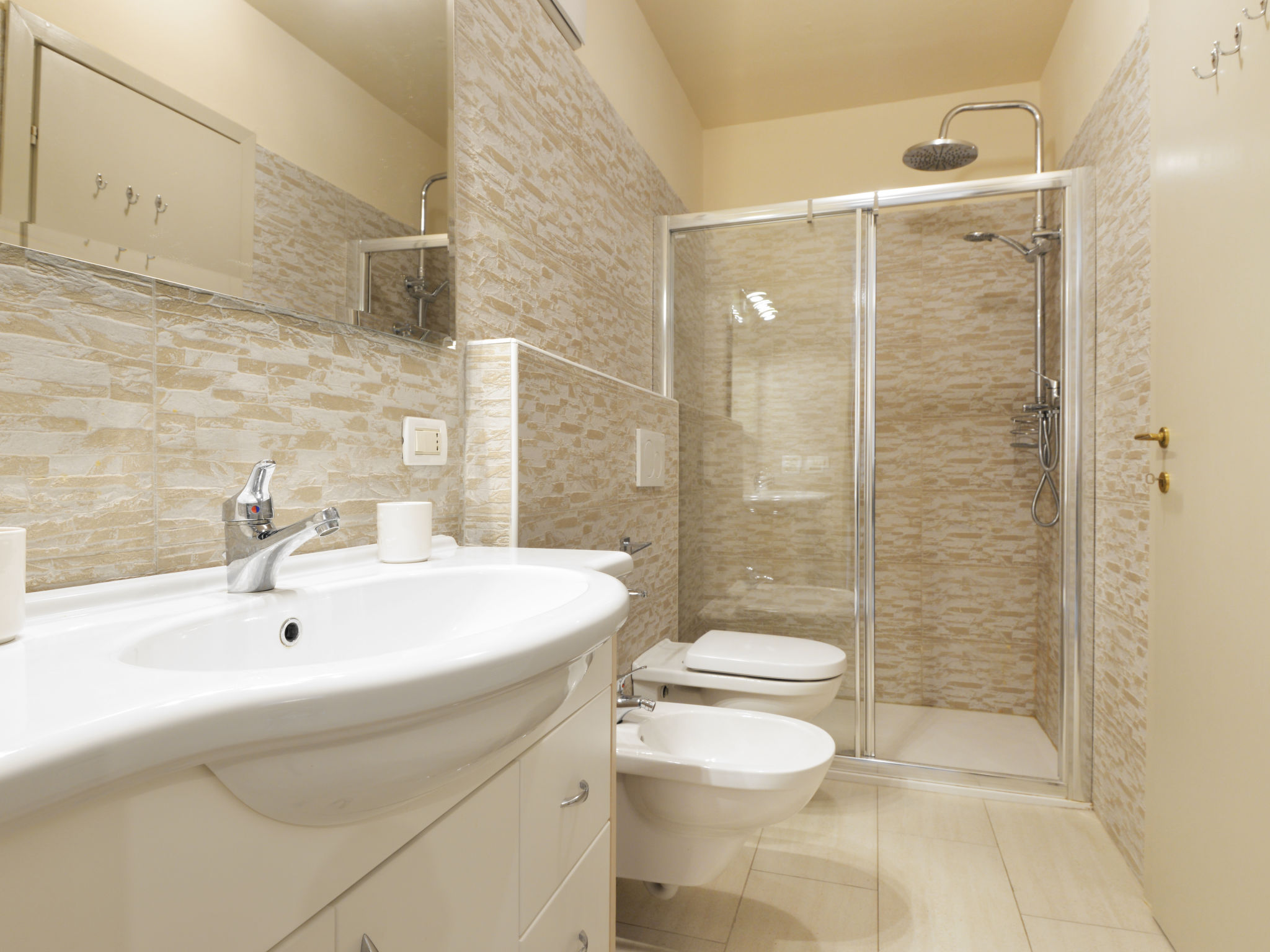 Photo of Apt 20