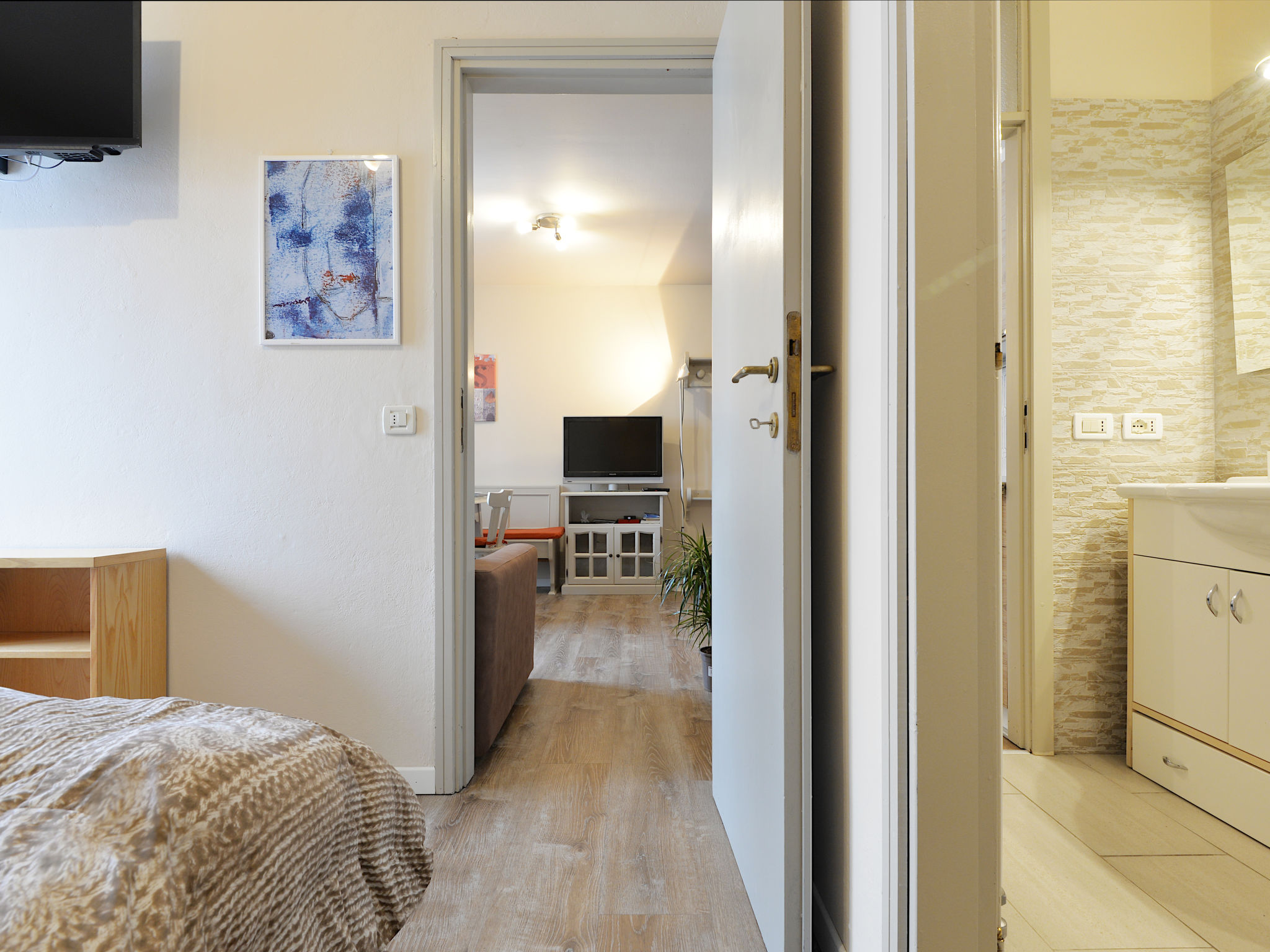 Photo of Apt 20