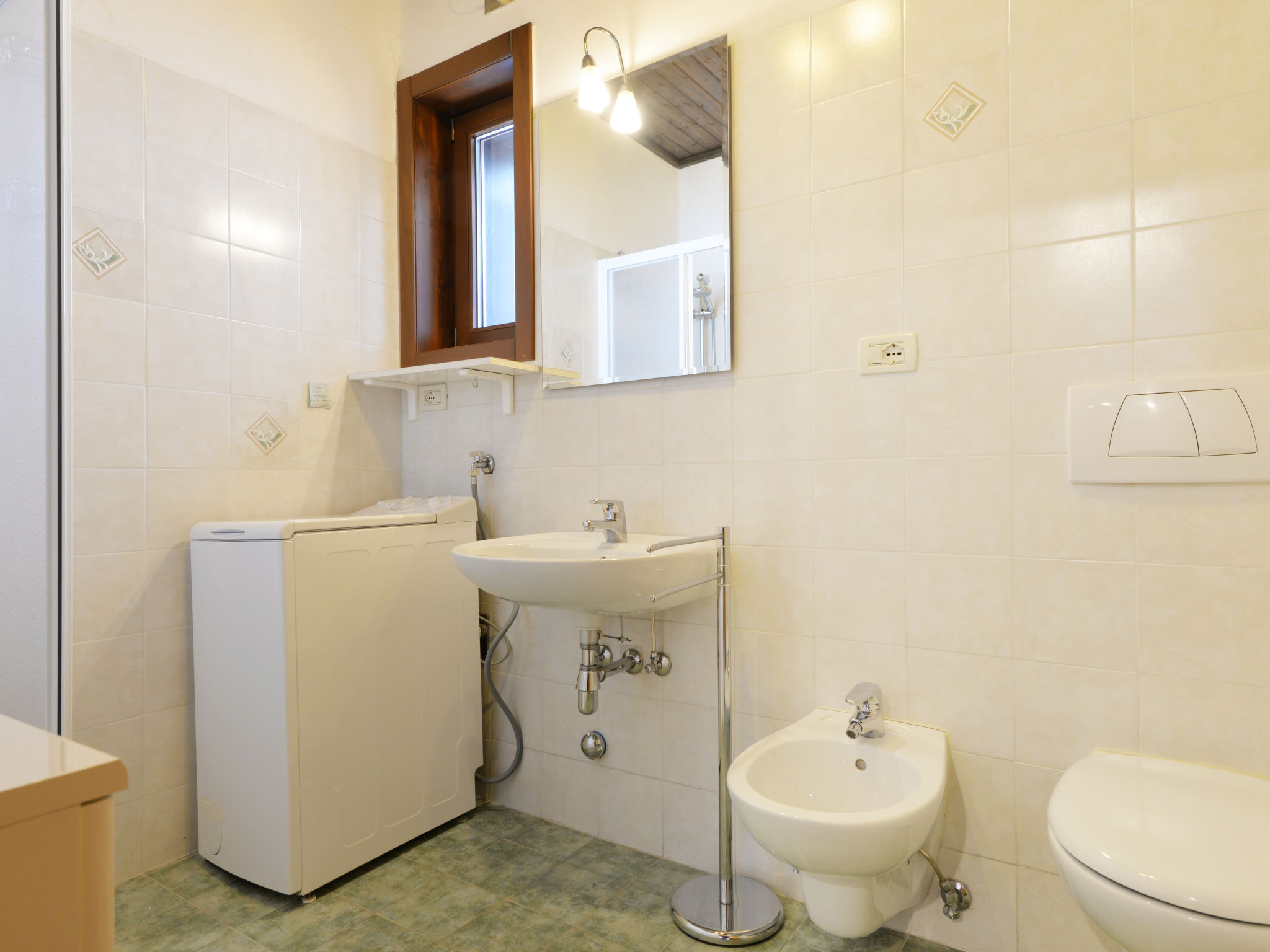Photo of Apt 47