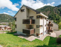 6-persoons appartement Enrosadira met bergzicht in Canazei - thumbnail 1