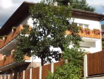 Compact studio-appartement met balkon en gedeeld zwembad in Merano - thumbnail 1