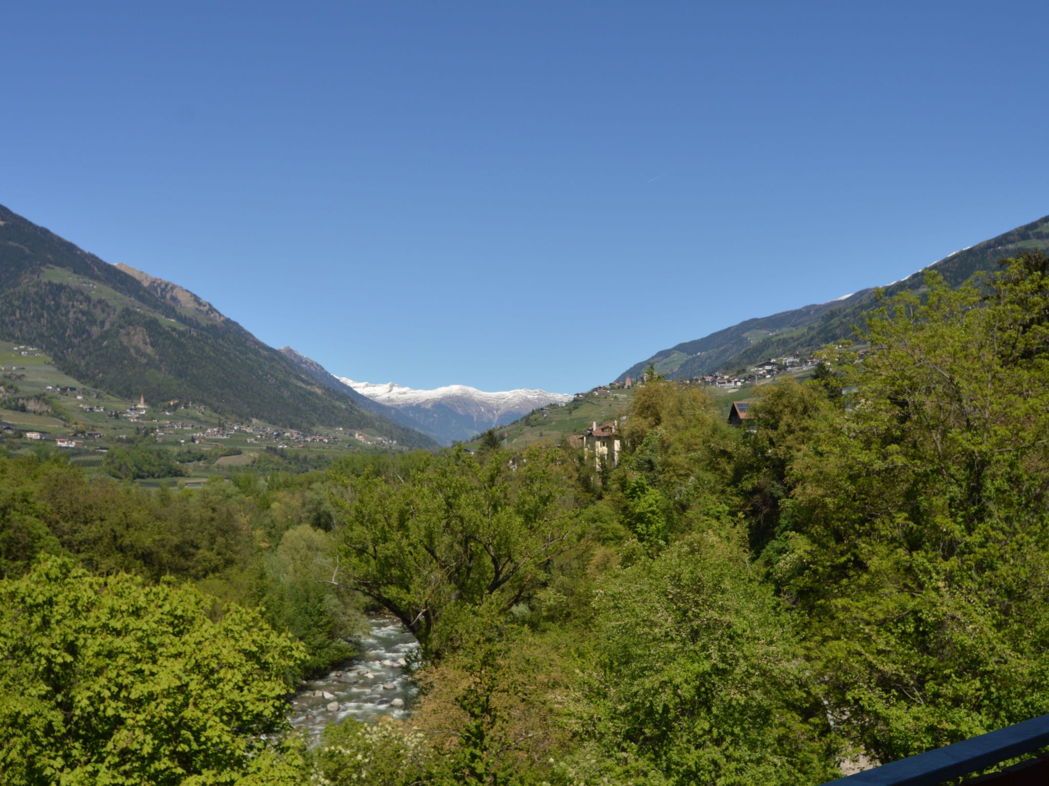 Moderne Ferienwohnung mit Balkon und Pool-Binnen