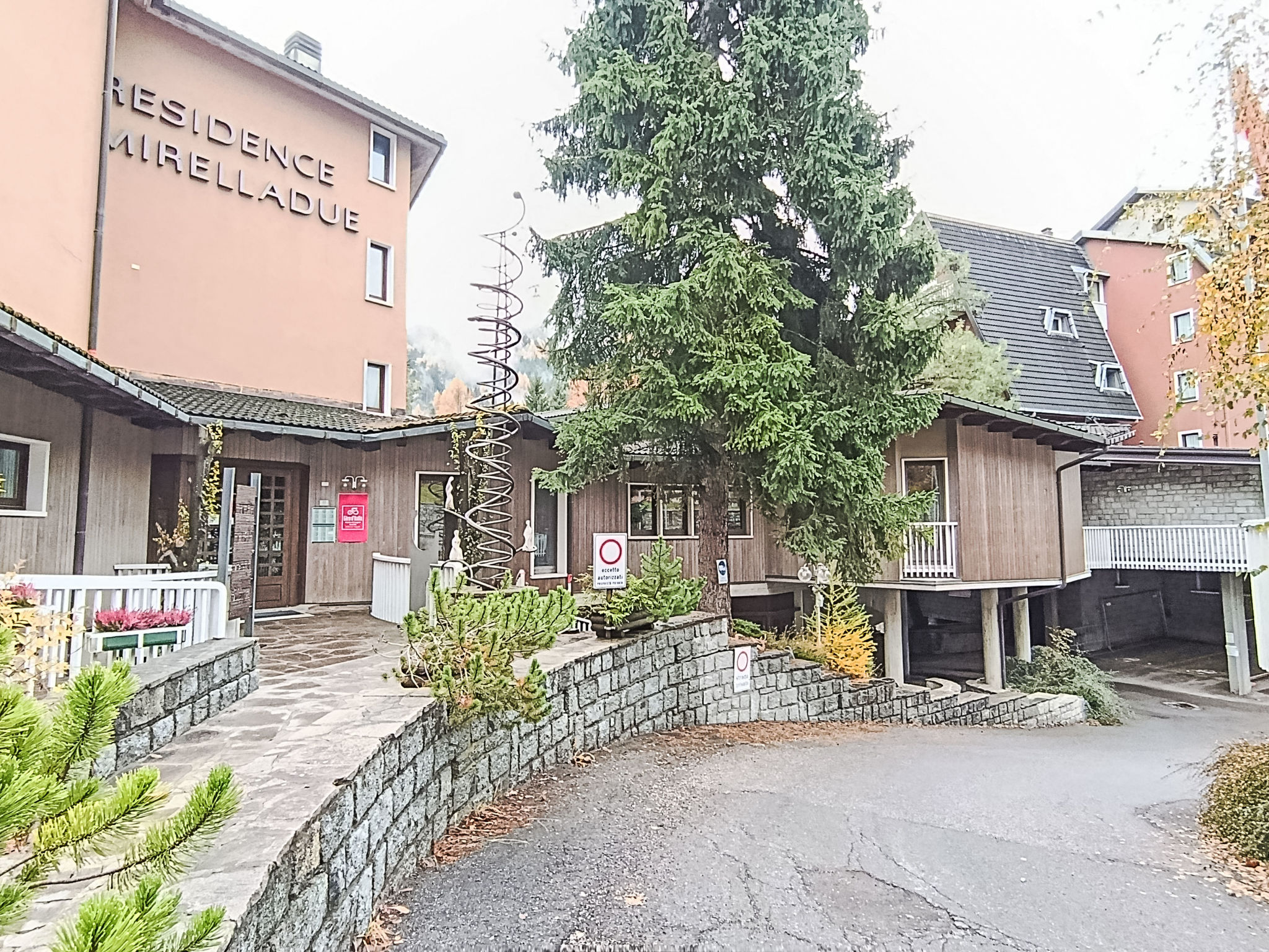 Morandini 261-Outside