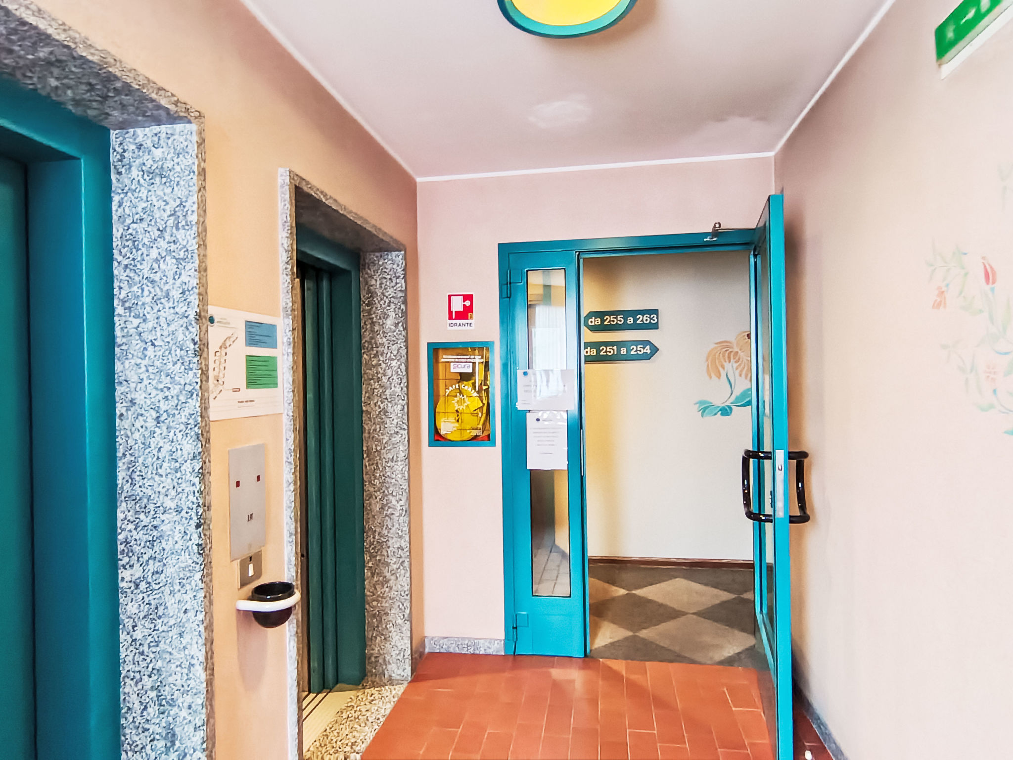 Morandini 261-Outside