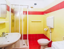 Rustiek appartement voor 7 in Malè, Trentino – vlakbij bergen, meer en skipistes - thumbnail 5
