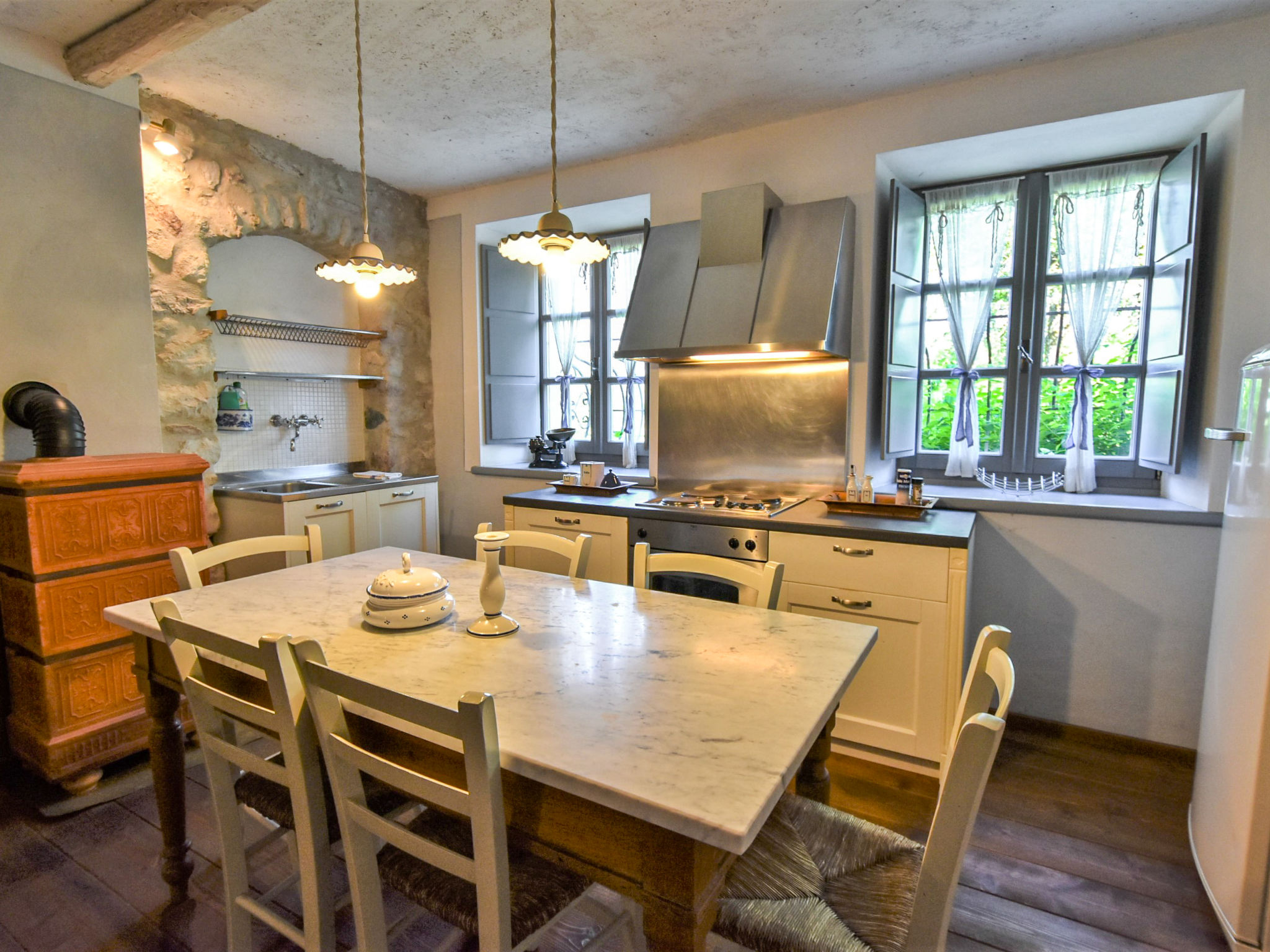 Kitchen / Dining Room