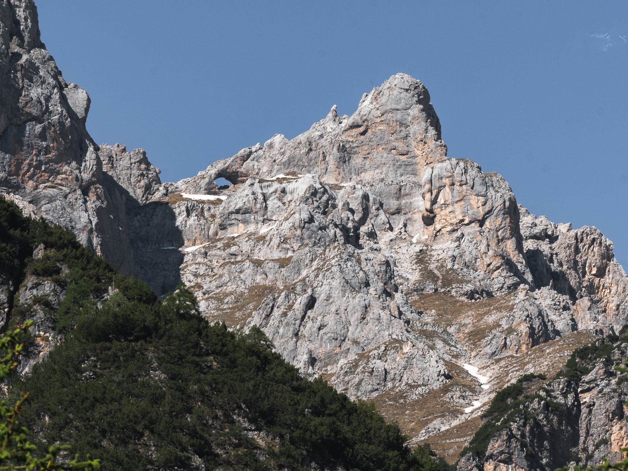 Serafini-Area