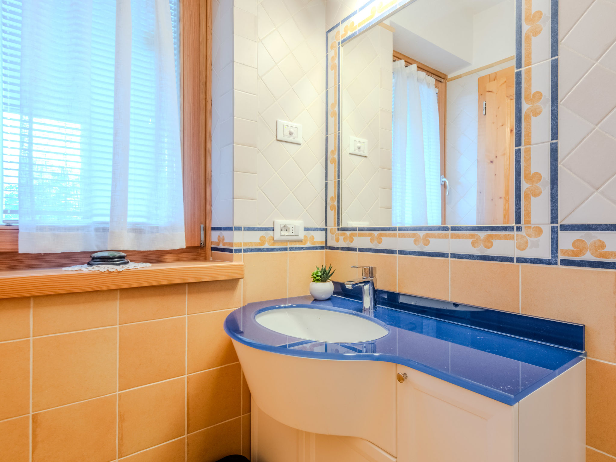 Picchio Primavera-Binnen