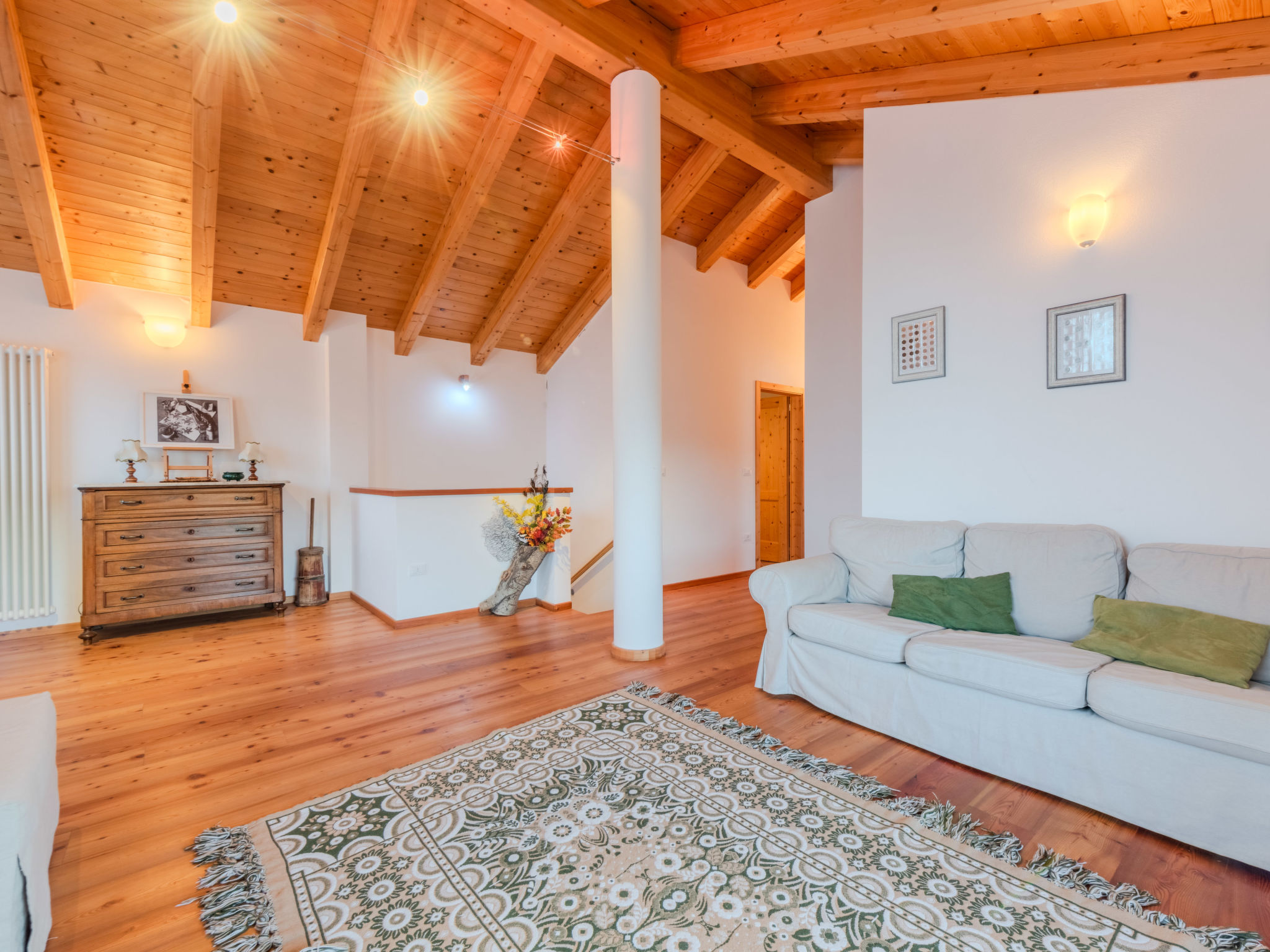 Picchio Primavera-Binnen