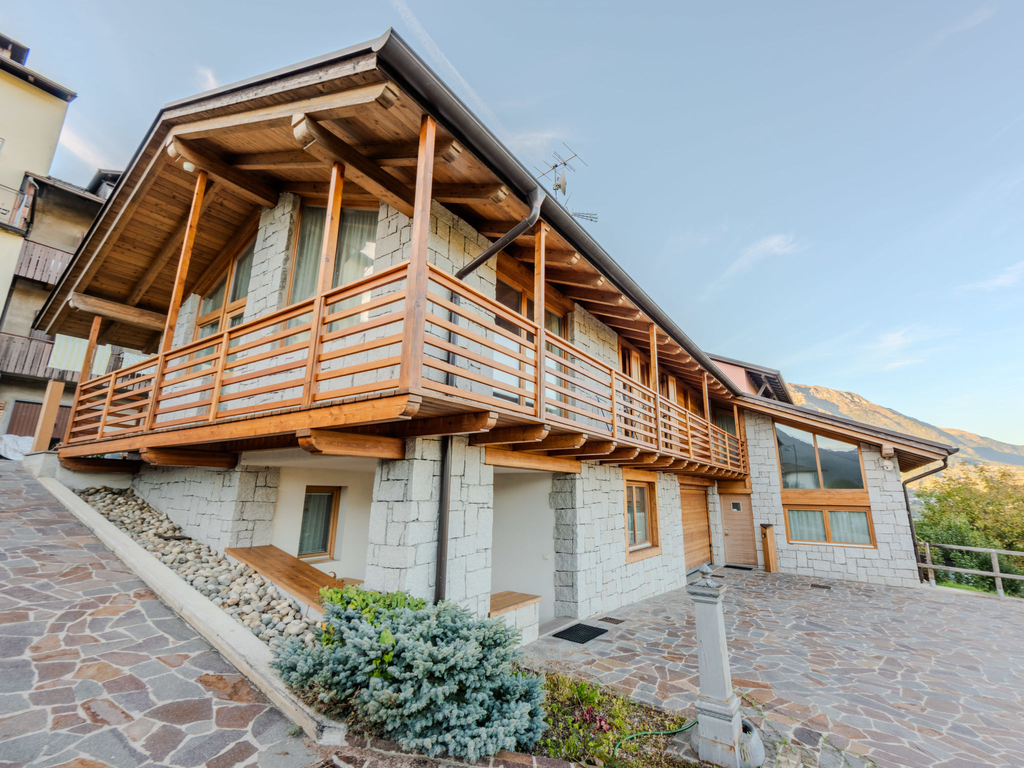 Picchio Primavera-Buiten