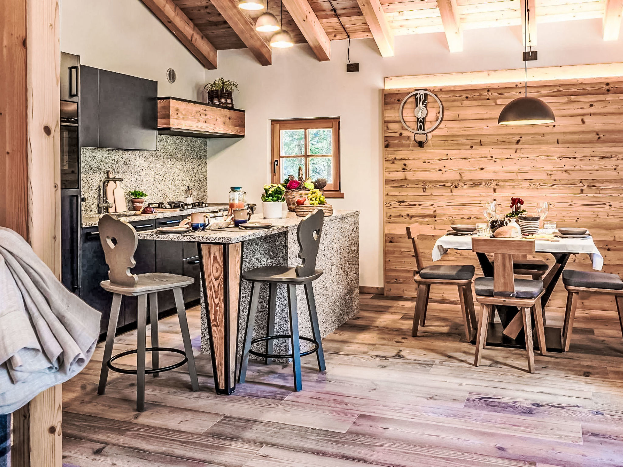 La Granda e la Piciola-Binnen