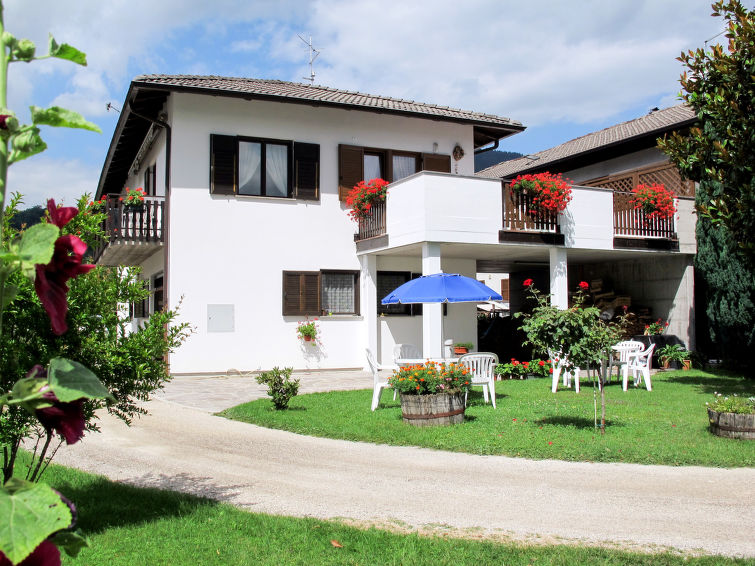4-persoons appartement aan het strand van Lago di Caldonazzo in Lago di Caldonazzo