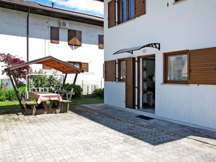 Search and Stay destination Calceranica al Lago, Trentino-Alto Adige - Italy from AU$ 115. Martinelli