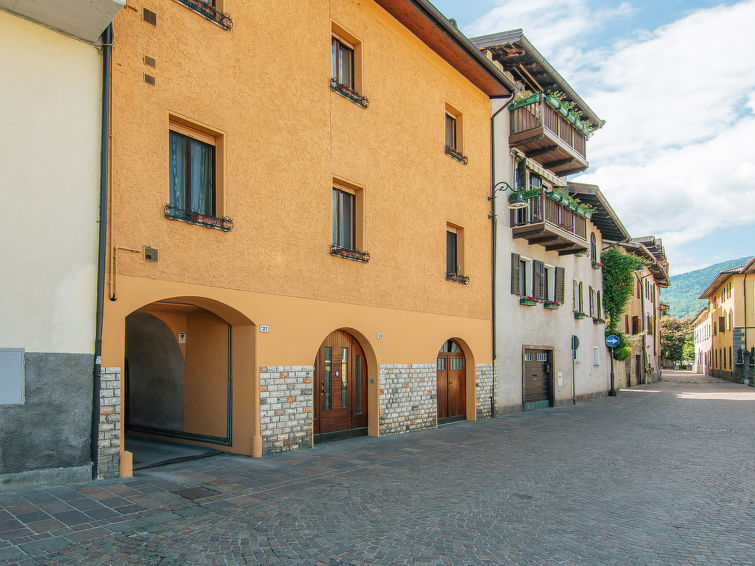 4-persoons appartement met open haard bij Lago di Caldonazzo in Lago di Caldonazzo