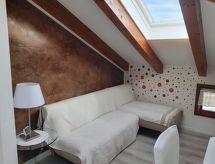 Penthouse Levico Terme: Luxe 94m² met uitzicht op bergen en meer - thumbnail 6