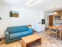 Baldo Living Apartment A: Gezellig appartement in hartje Pinzolo, 700m van de piste - thumbnail 2