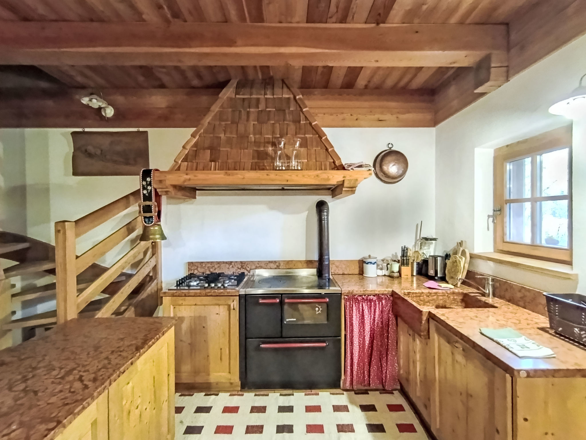 Maset Pozzati-Drinnen