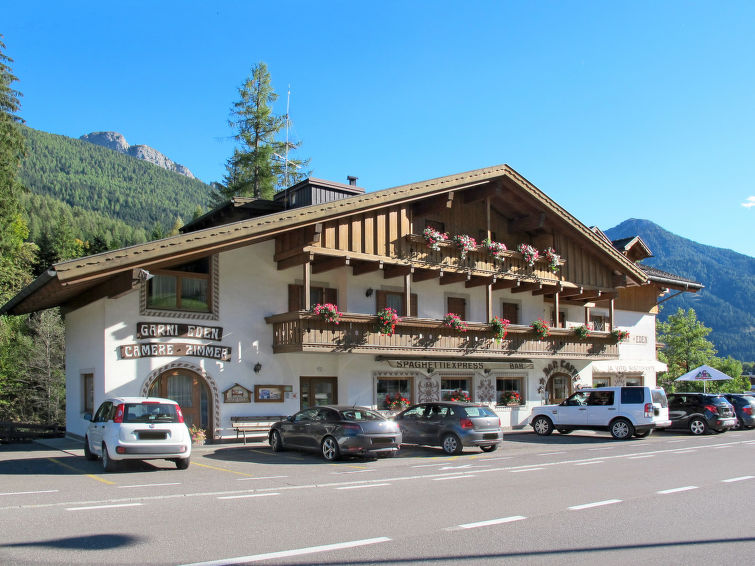 Appartement met open haard en sauna in Soraga di Fassa in Soraga di Fassa