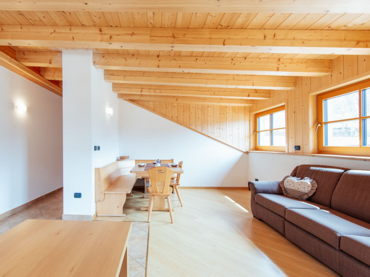 Search and Stay destination Soraga, Trentino-Alto Adige - Italy from AU$ 210. Brunel (SOF774)