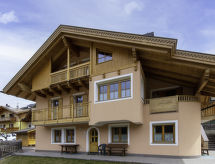 Zonnig appartement voor 6 personen in Soraga di Fassa, nabij de Dolomieten - thumbnail 1