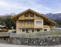 Zonnig appartement voor 6 personen in Soraga di Fassa, nabij de Dolomieten - thumbnail 2