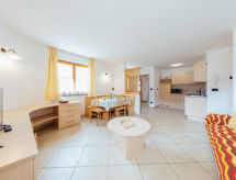 Zonnig appartement voor 6 personen in Soraga di Fassa, nabij de Dolomieten - thumbnail 5