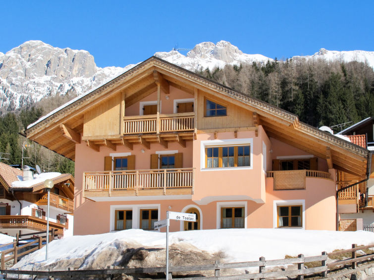 Search and Stay destination Soraga, Trentino-Alto Adige - Italy from AU$ 251. Brunel (SOF772)